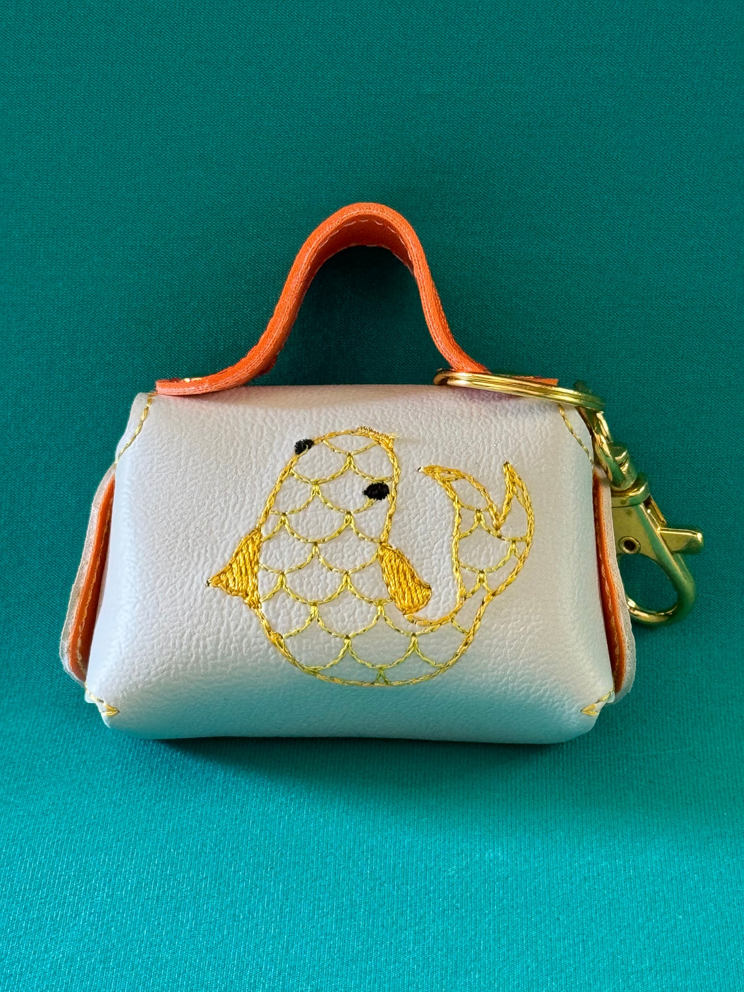 EarPod Purse