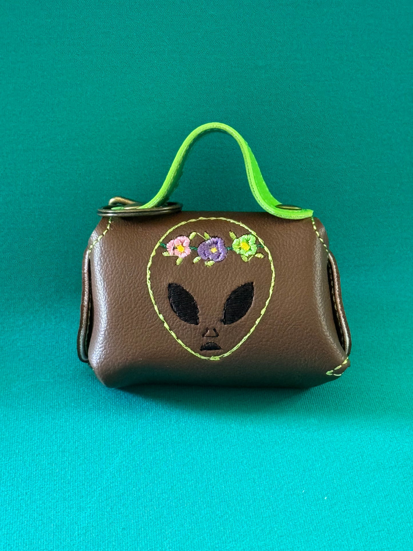 EarPod Purse